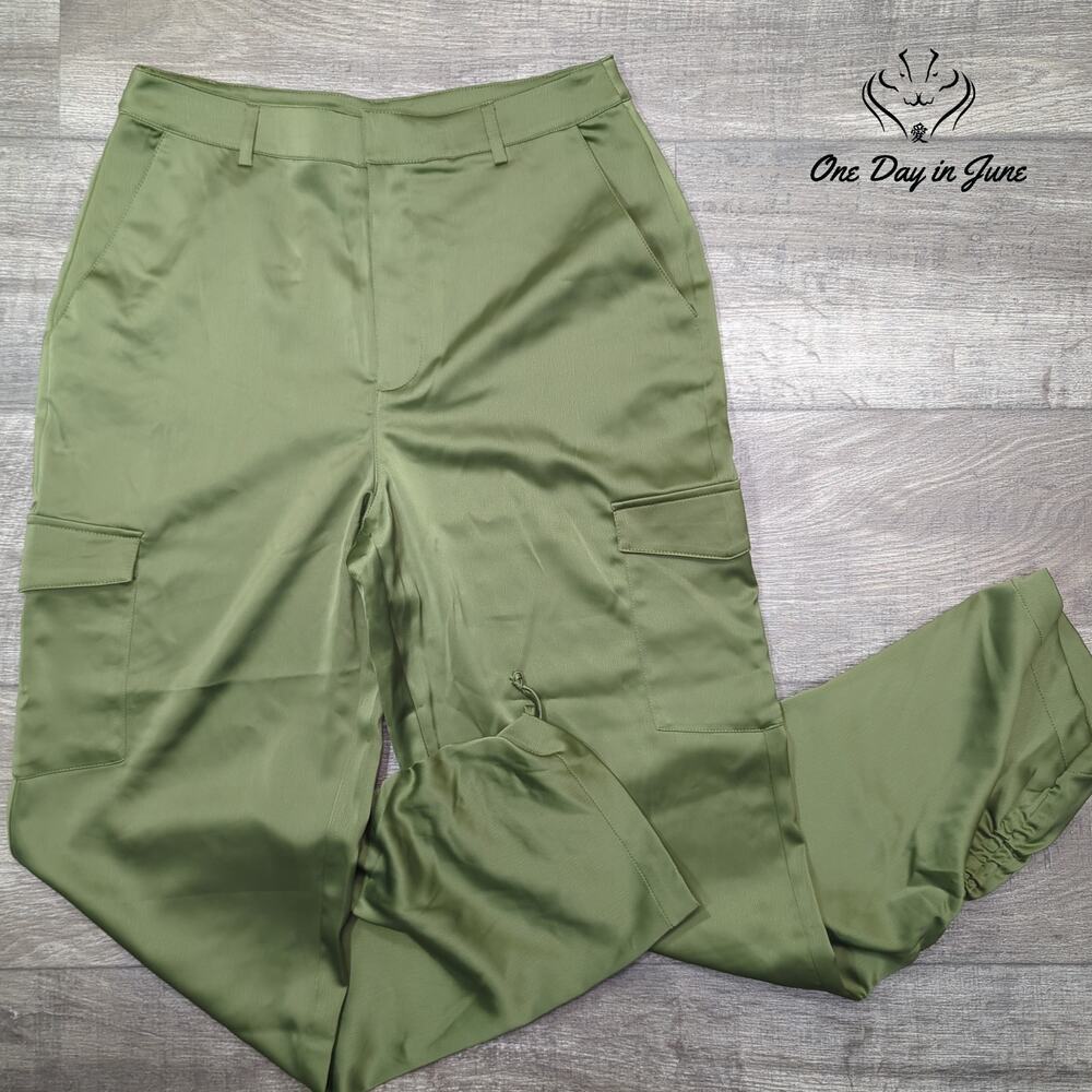 Nicole Miller New York Satin Cargo Pants Olive Green Ruched Leg Size 8